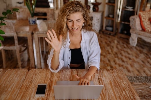 Greyphin-Digital-Marketing-Weekly-Successfully-Livestreaming-From-Home-2020